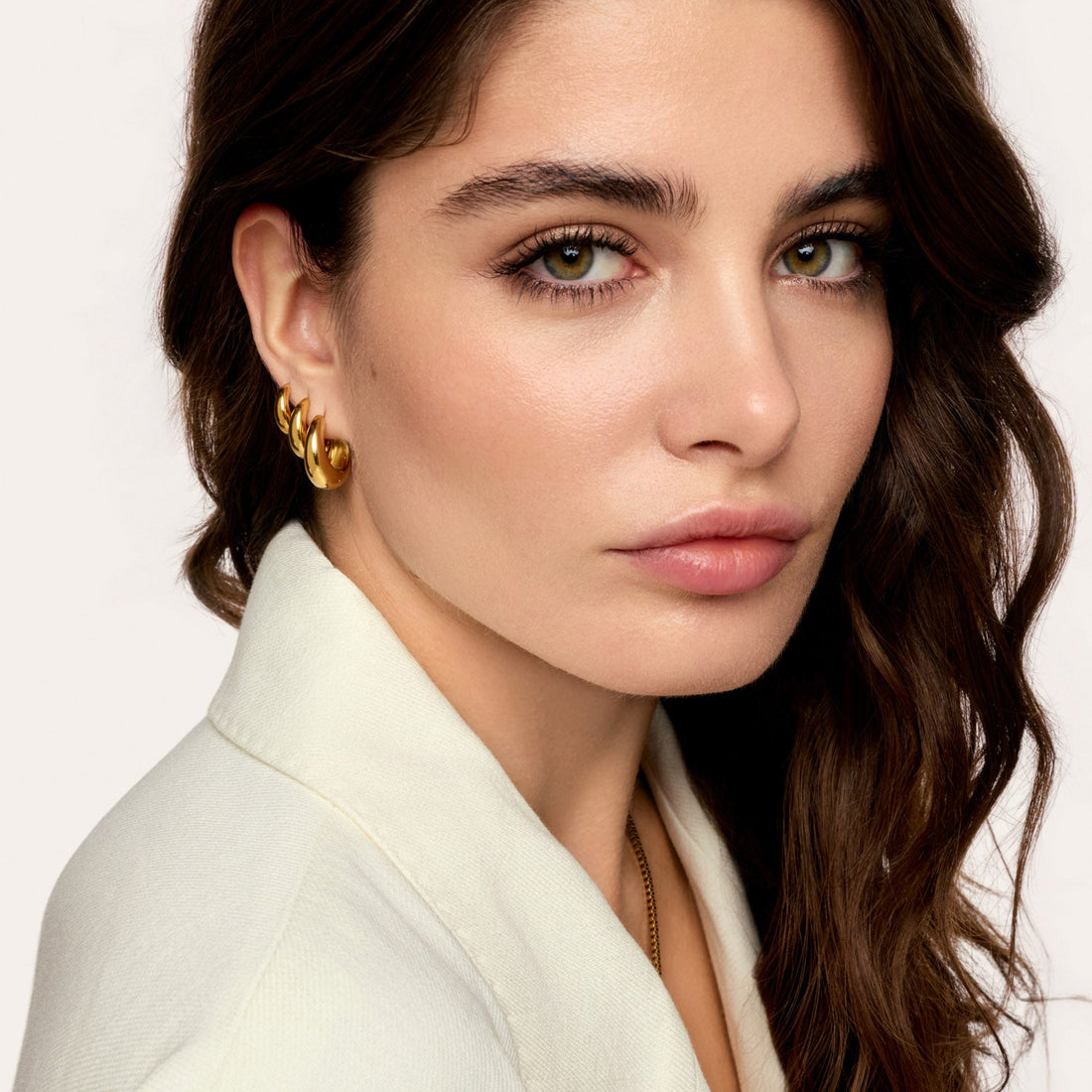 Brincos Londrinos 8MM Banhados em Ouro 18k