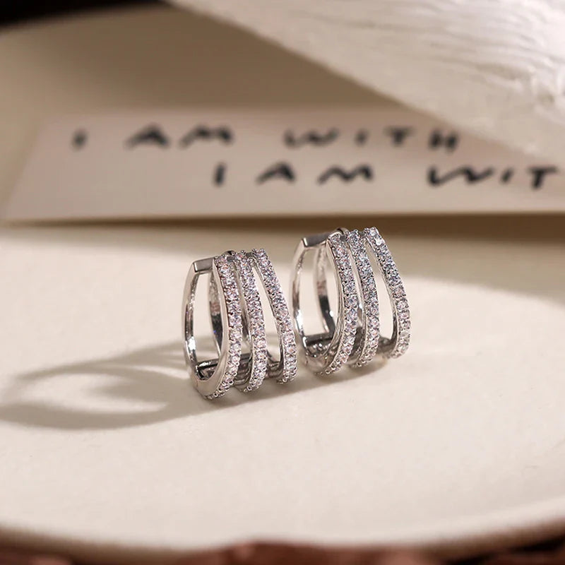 Brinco Triplo Cravejado com Zircônia