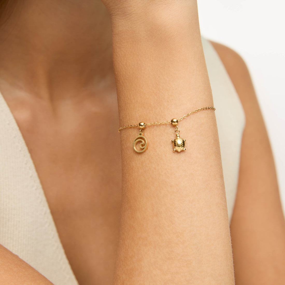 Pingente Ondas do Mar Banhado em Ouro 18k